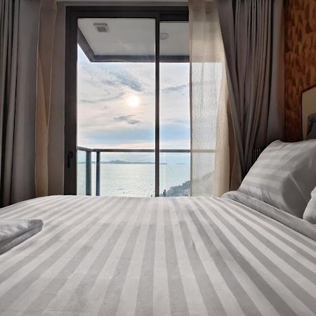 The Astra Sky River Apartment Джомтиен Бийч Екстериор снимка