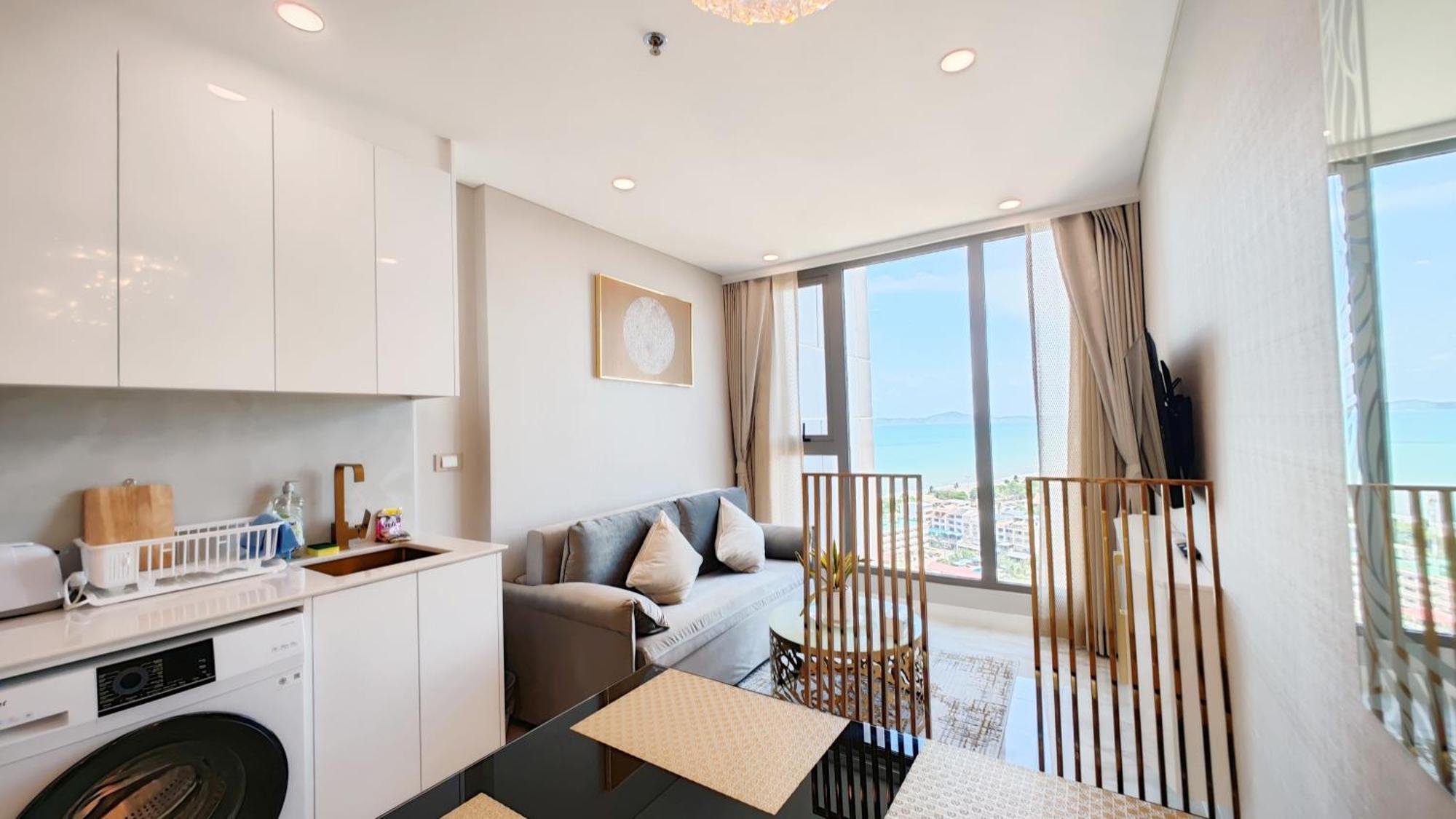 The Astra Sky River Apartment Джомтиен Бийч Екстериор снимка